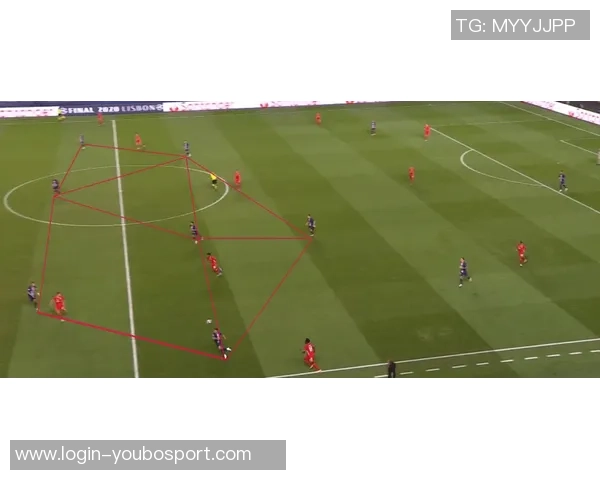 足球比赛中的人数与规则探讨及其对比赛策略的影响分析