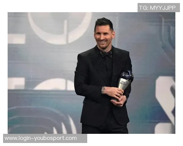 金球奖与足球先生的荣耀之路：传奇球员的辉煌成就与未来展望